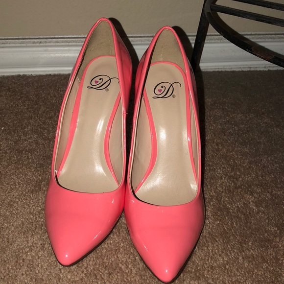 💗Hot pink heels💗 - Picture 2 of 5